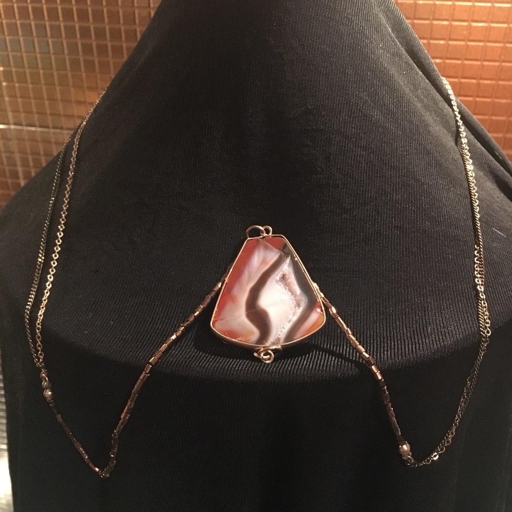 Banana Republic 32” goldtone necklace.